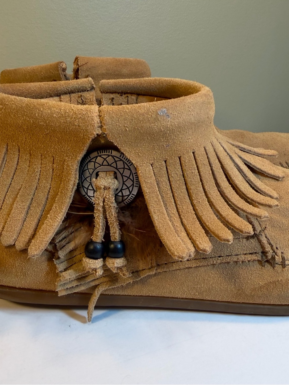 Minnetonka 527T Suede Fringe Ankle Boots Womens Beige Size 8.5 Boho - Picture 2 of 8